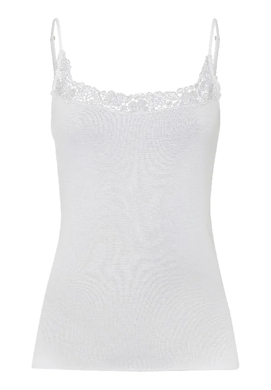 L / White
